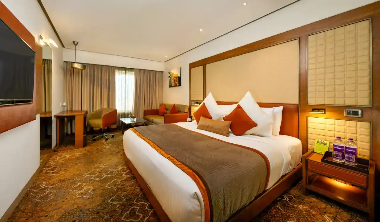 Club Grand Room Sayaji Indore